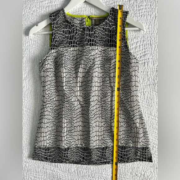 Banana Republic structured top, size 0. - Picture 5 of 7